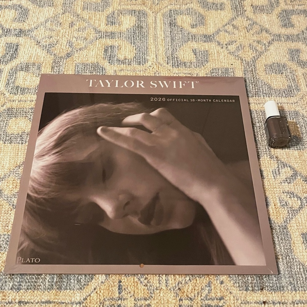 Taylor Swift 2026 Official 16-Month Calendar